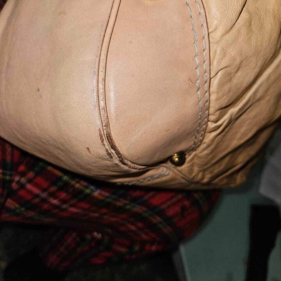 Gucci Large Jockey Hobo Leather WITH FLAWS! - Picture 11 of 13